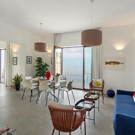 فيلة Luxury La Balena Blu ماسّا لوبْرينسِ