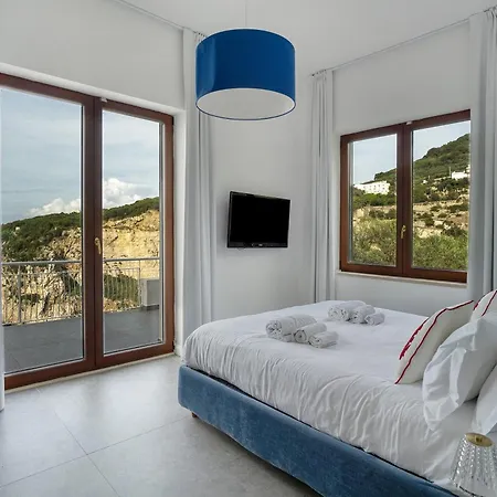 Luxury La Balena Blu * ماسّا لوبْرينسِ