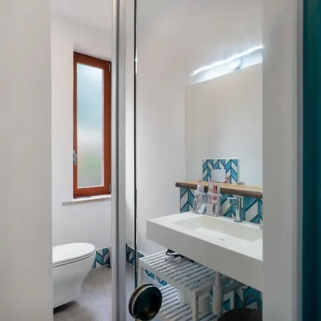 فيلة Luxury La Balena Blu