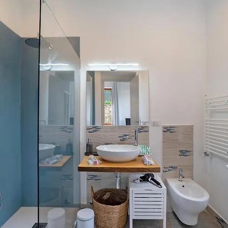 Luxury La Balena Blu فيلة ماسّا لوبْرينسِ