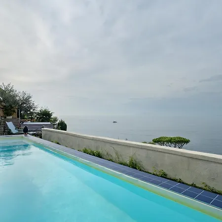 Luxury La Balena Blu فيلة *